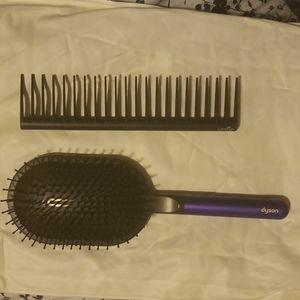 Dyson Paddle Brush and Detangling Comb